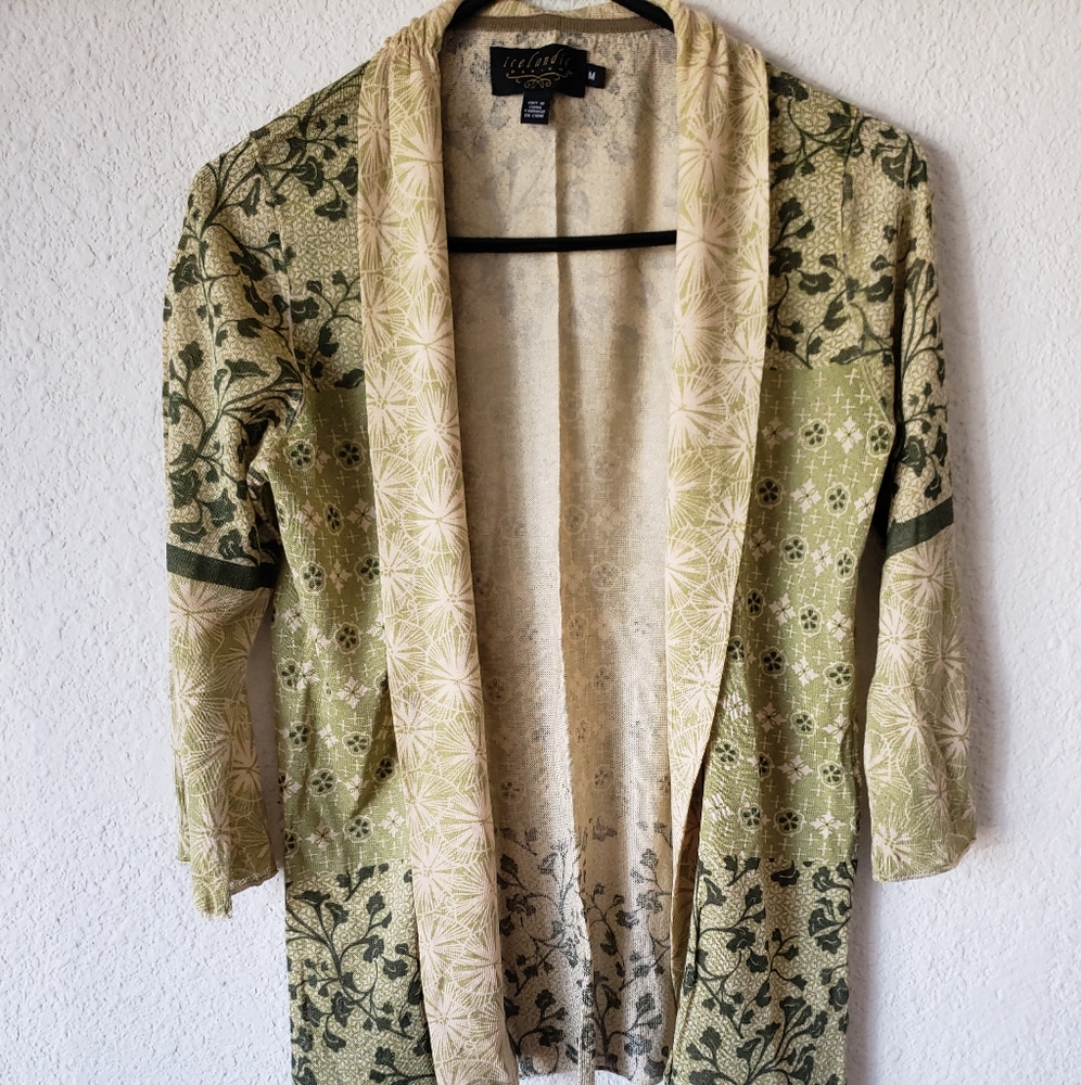 ICELANDIC DESIGN Open Cardigan Size Medium Beige & Green Leaves and Other Print